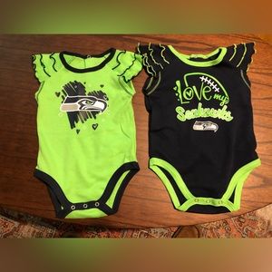 New without sales tags Seattle Seahawks Baby Onesie two-pack 6-9 months